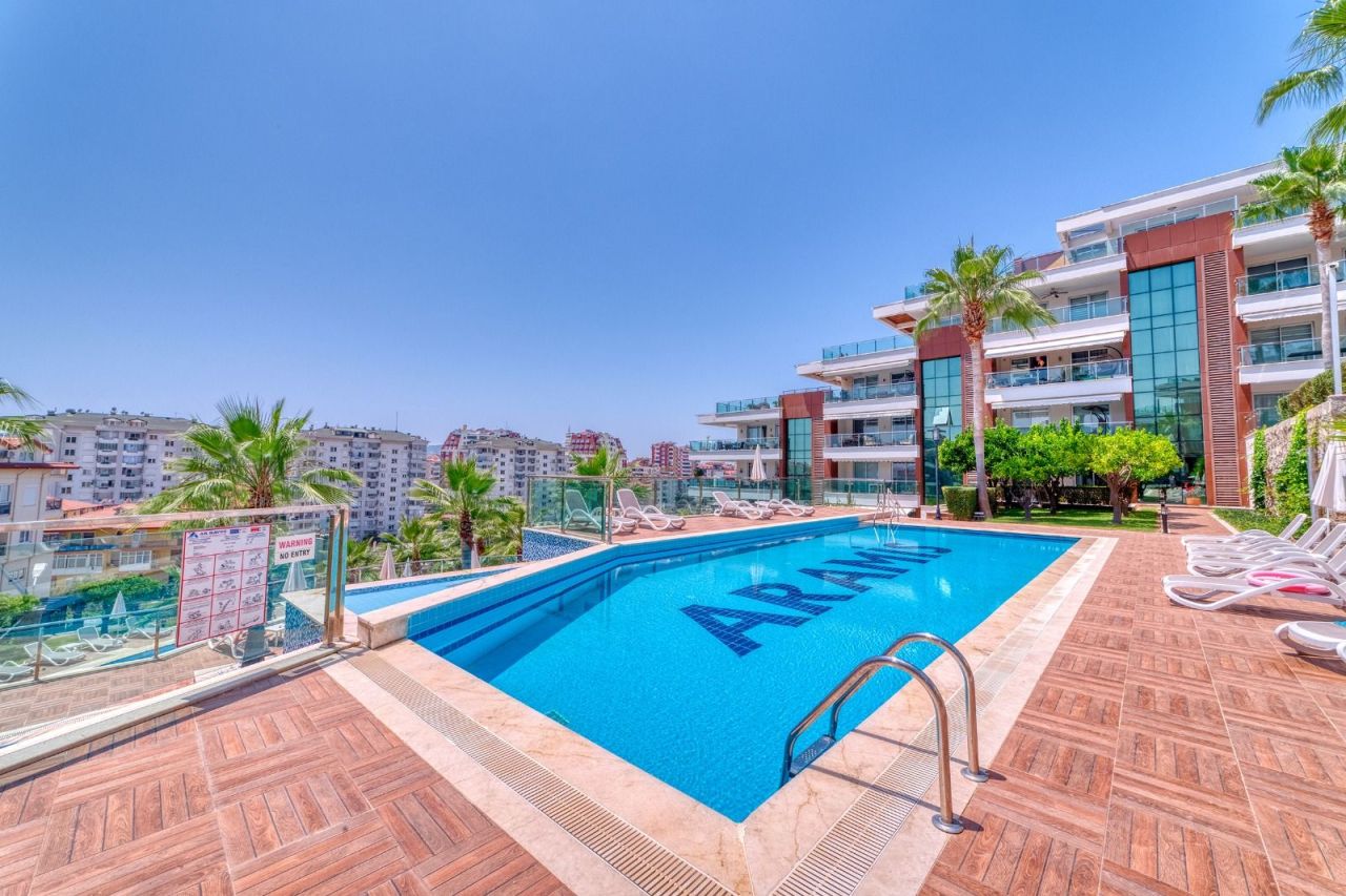 Flat in Alanya, Turkey, 180 m² - picture 1
