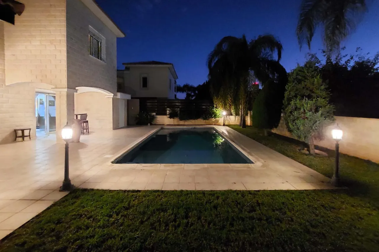 House in Limassol, Cyprus, 214 m² - picture 2