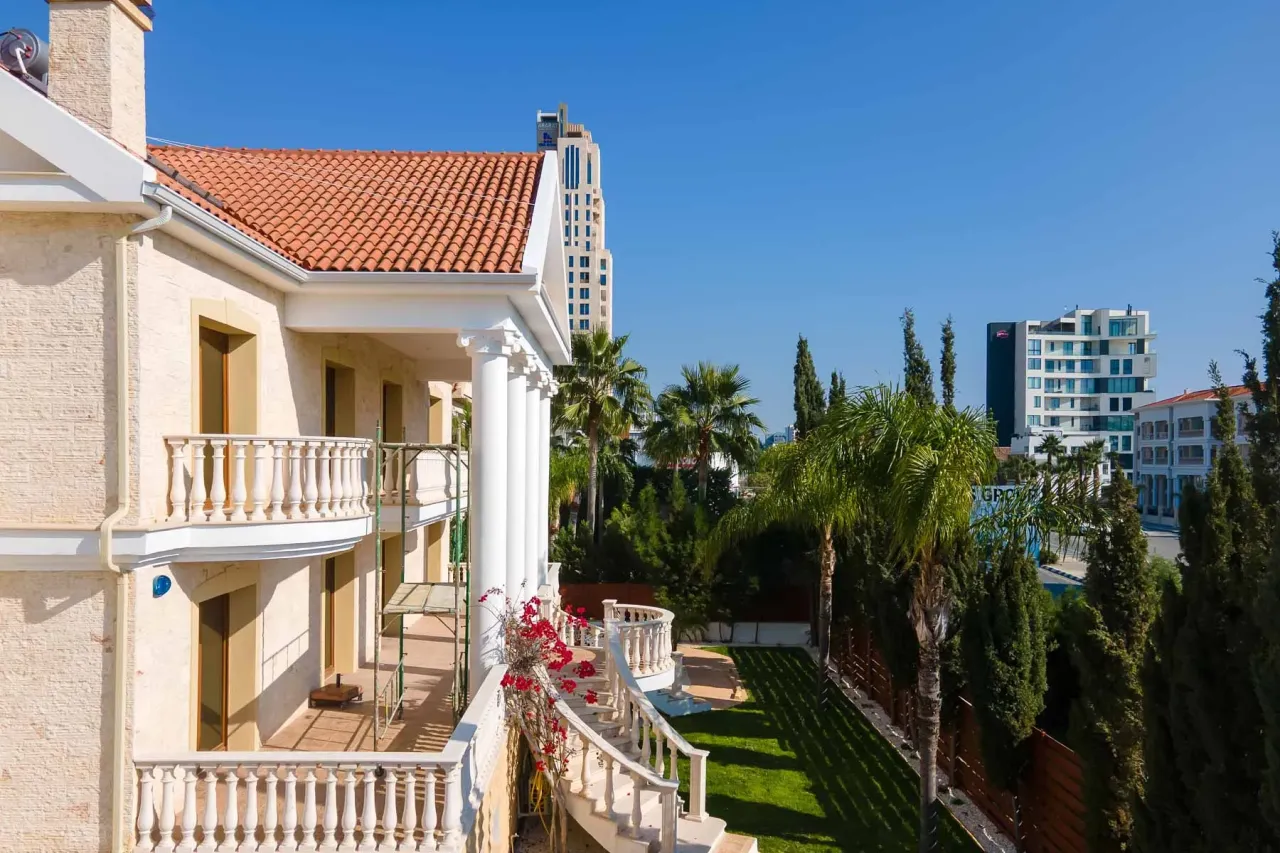Villa à Limassol, Chypre, 826 m² - image 1