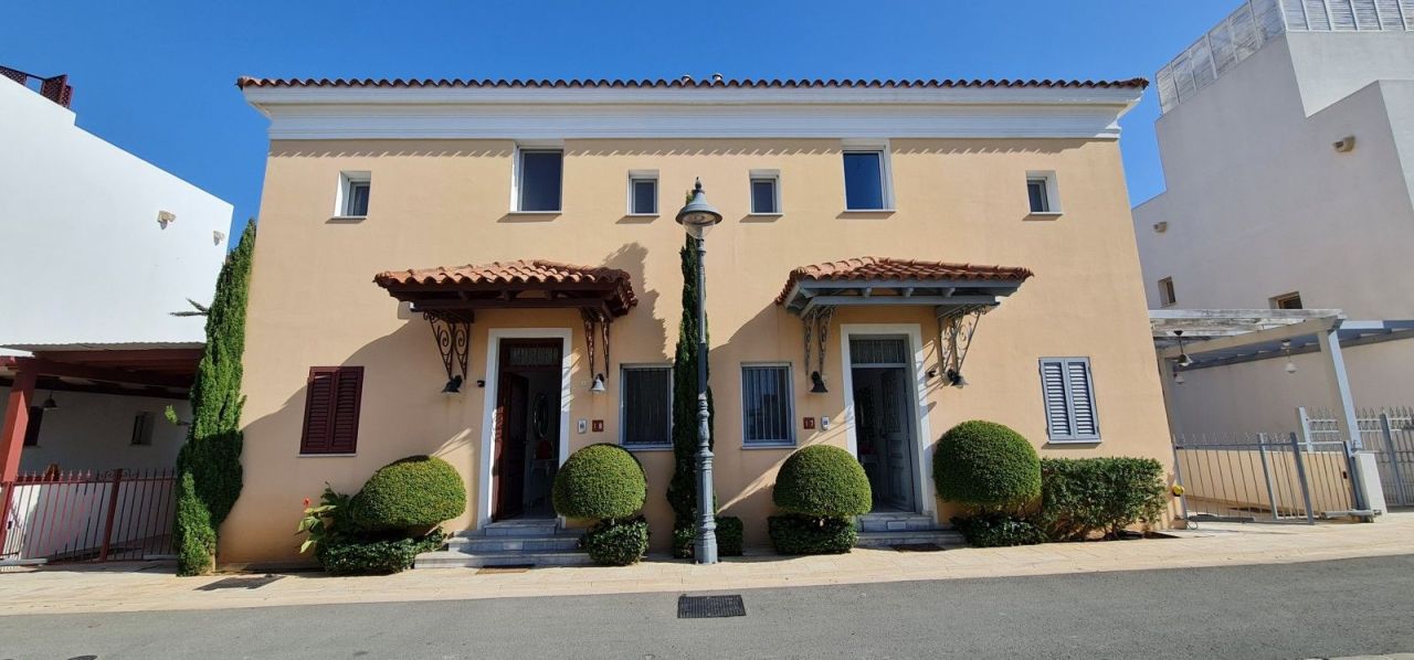 Villa en Limasol, Chipre, 239 m² - imagen 1