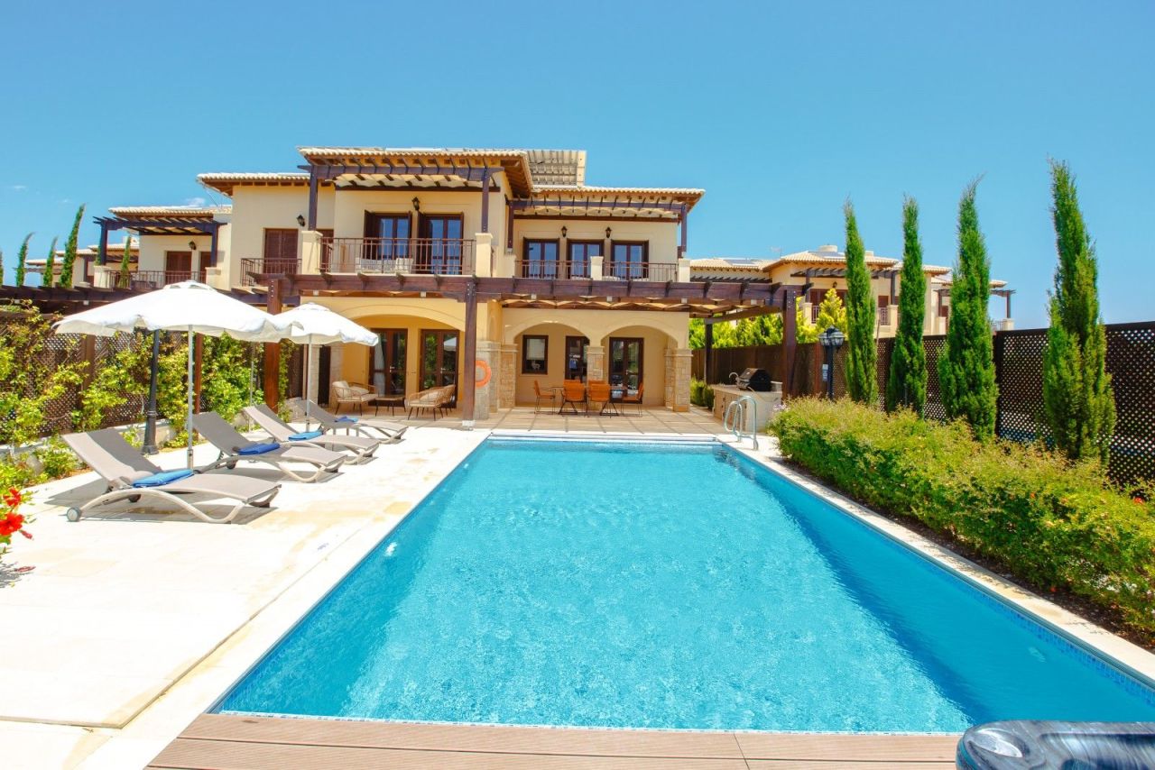 Villa à Paphos, Chypre, 215 m² - image 1