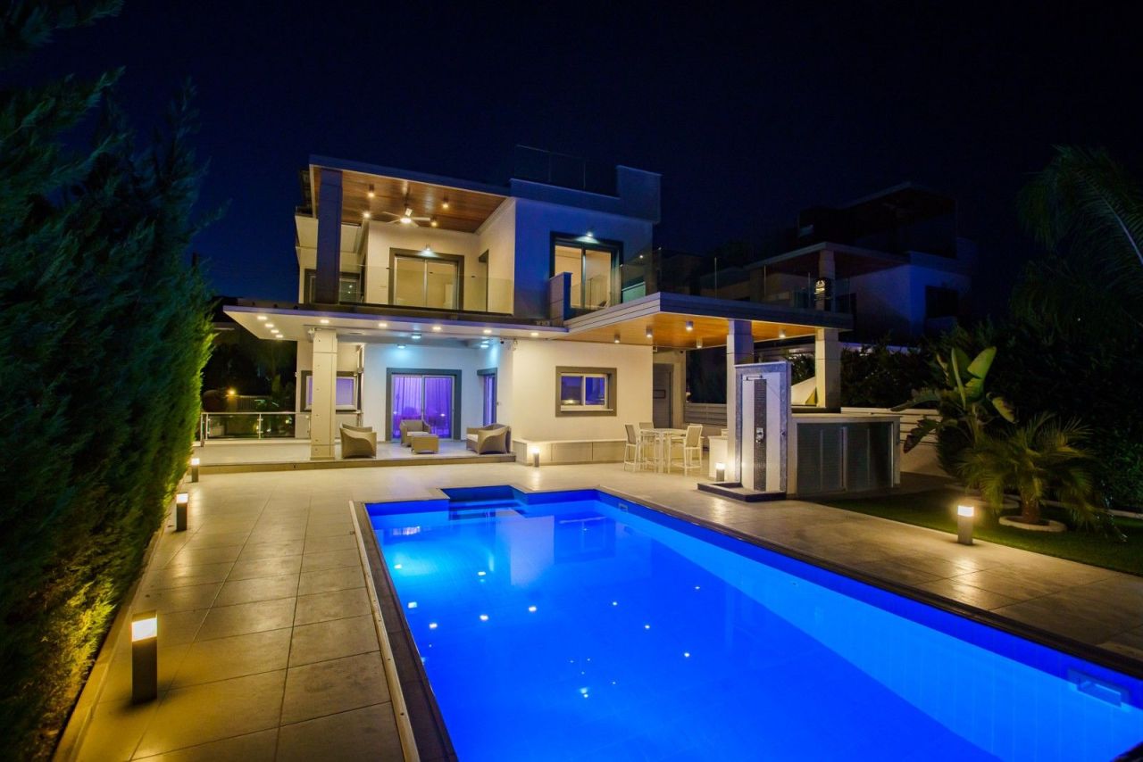Villa en Limasol, Chipre, 275 m² - imagen 1