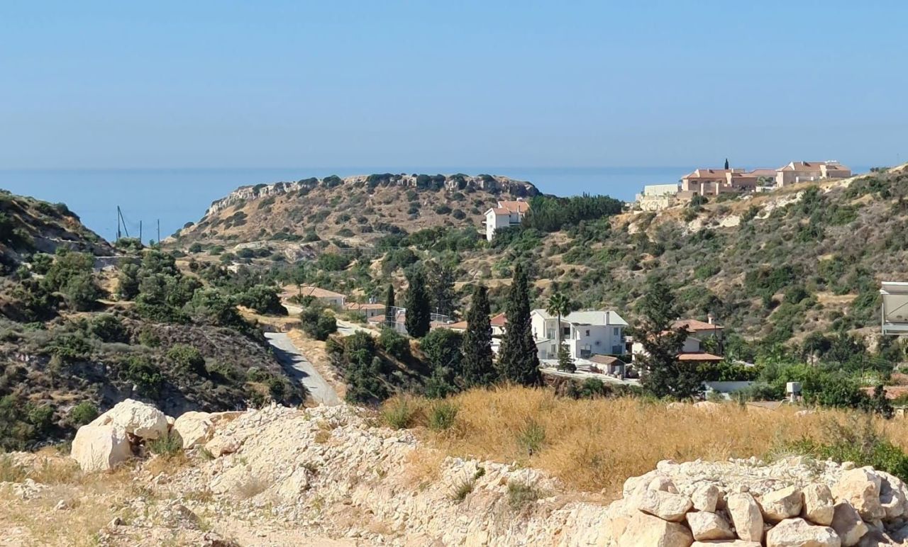 Terrain à Limassol, Chypre, 1 800 m² - image 1