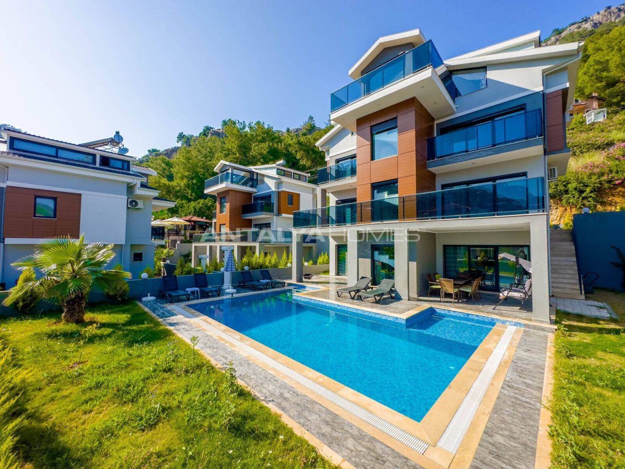 Villa in Fethiye, Turkey, 302 m² - picture 1