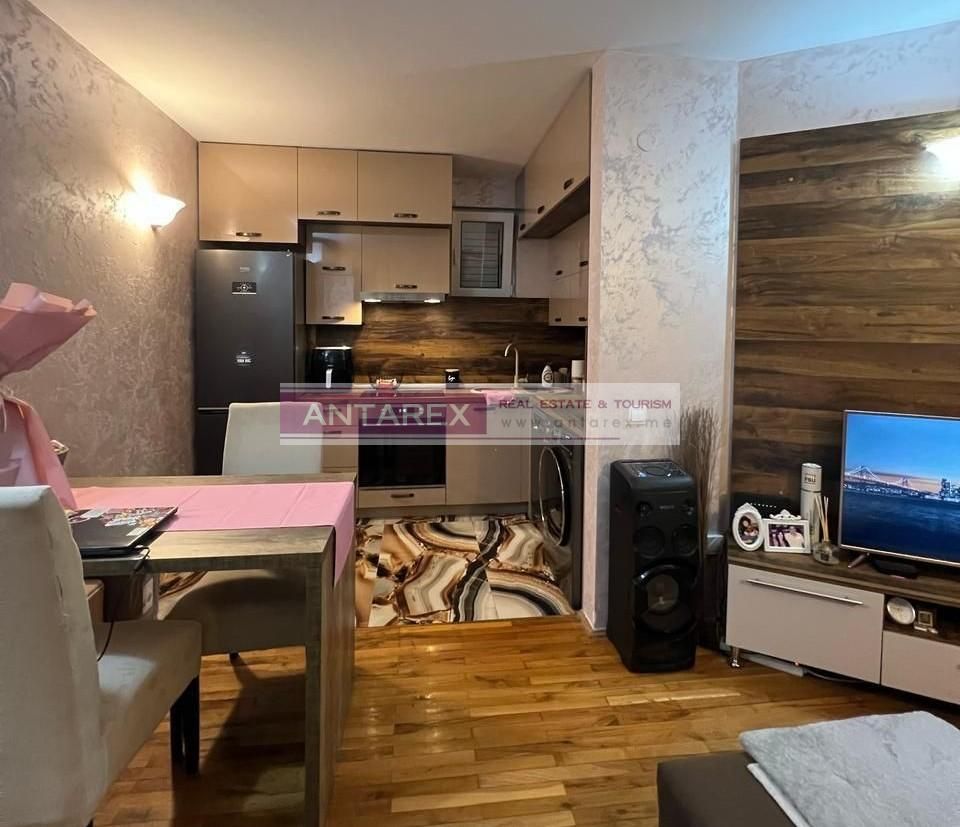 Apartment in Budva, Montenegro, 38 m² - picture 1