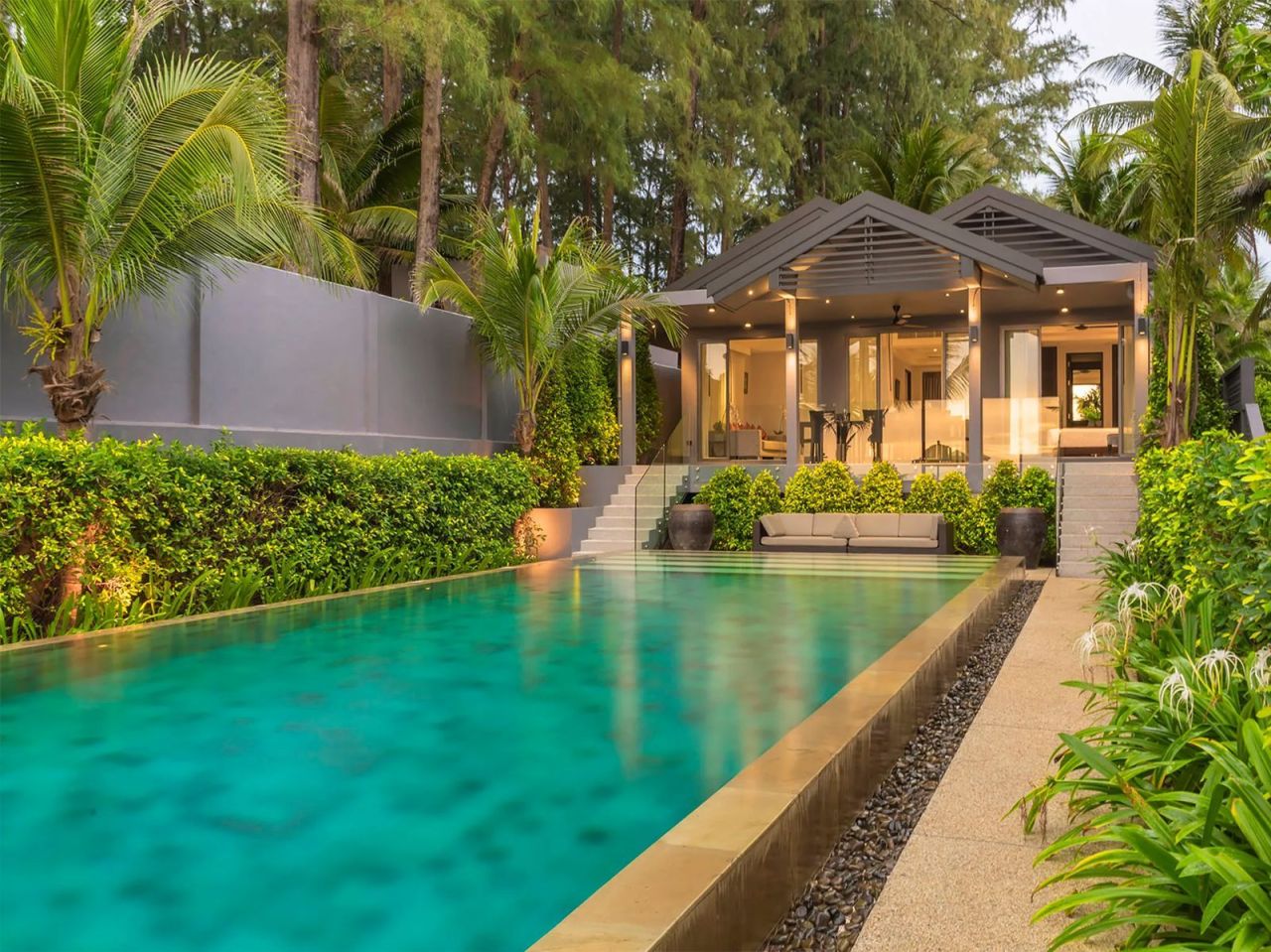 Villa à Phuket, Thaïlande, 320 m² - image 1