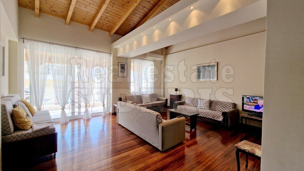 Apartamento en Loutraki, Grecia, 250 m² - imagen 1