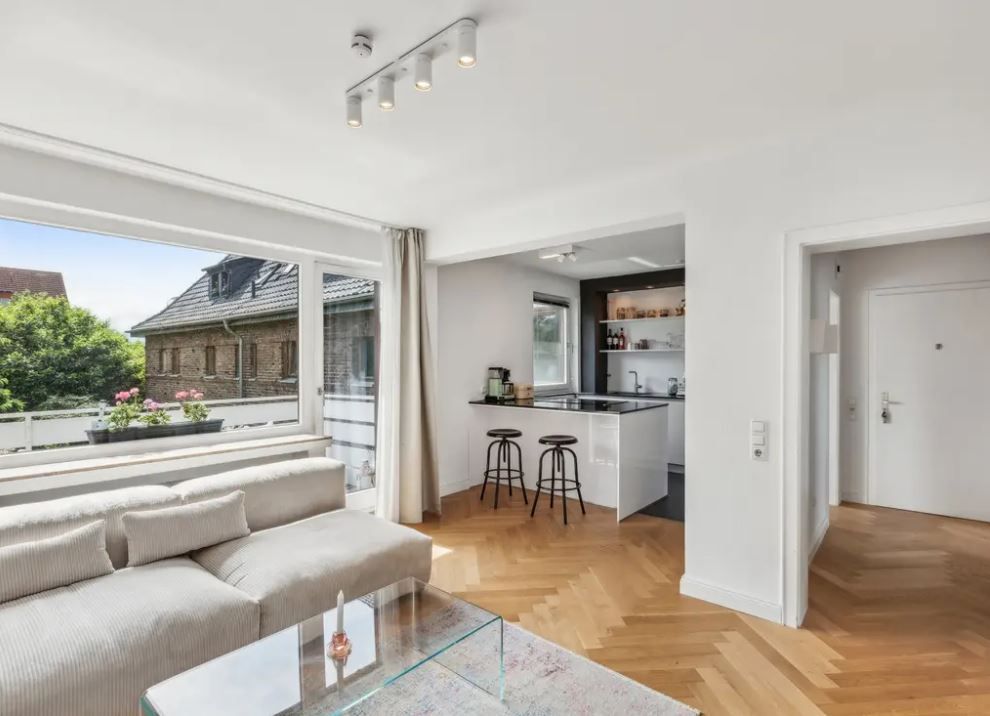 Flat in Duesseldorf, Germany, 50 m² - picture 1