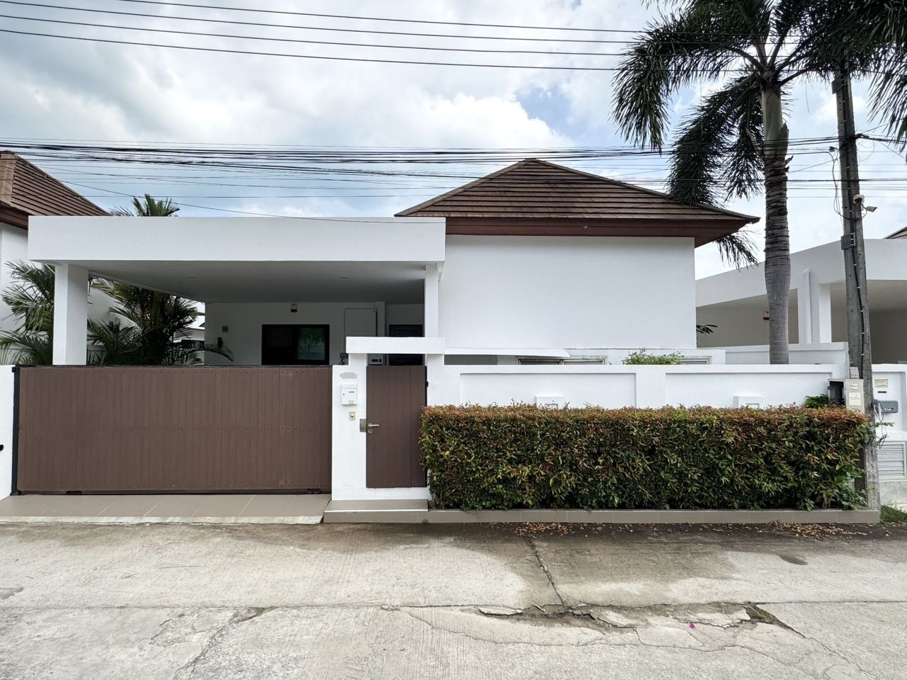 Villa in Nai Harn, Thailand, 134 m² - Foto 1