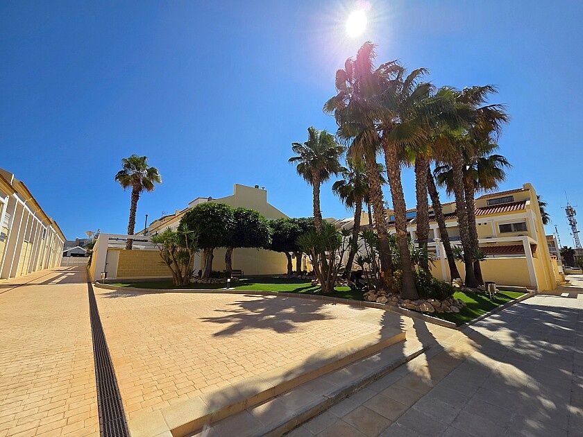 Townhouse in Torrevieja, Spain, 100 m² - picture 4