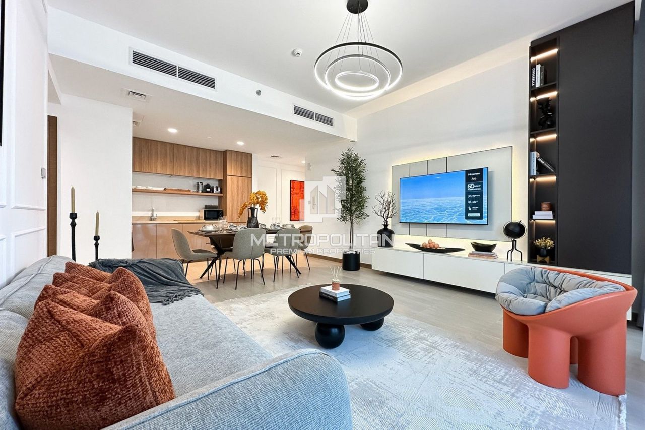 Apartment in Dubai, UAE, 114 m² - picture 1