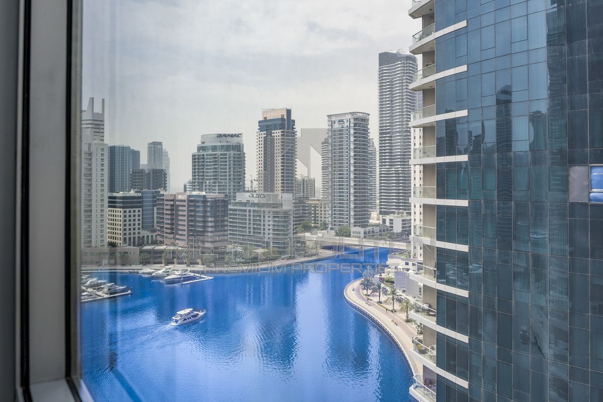 Apartment in Dubai, UAE, 93 m² - picture 1