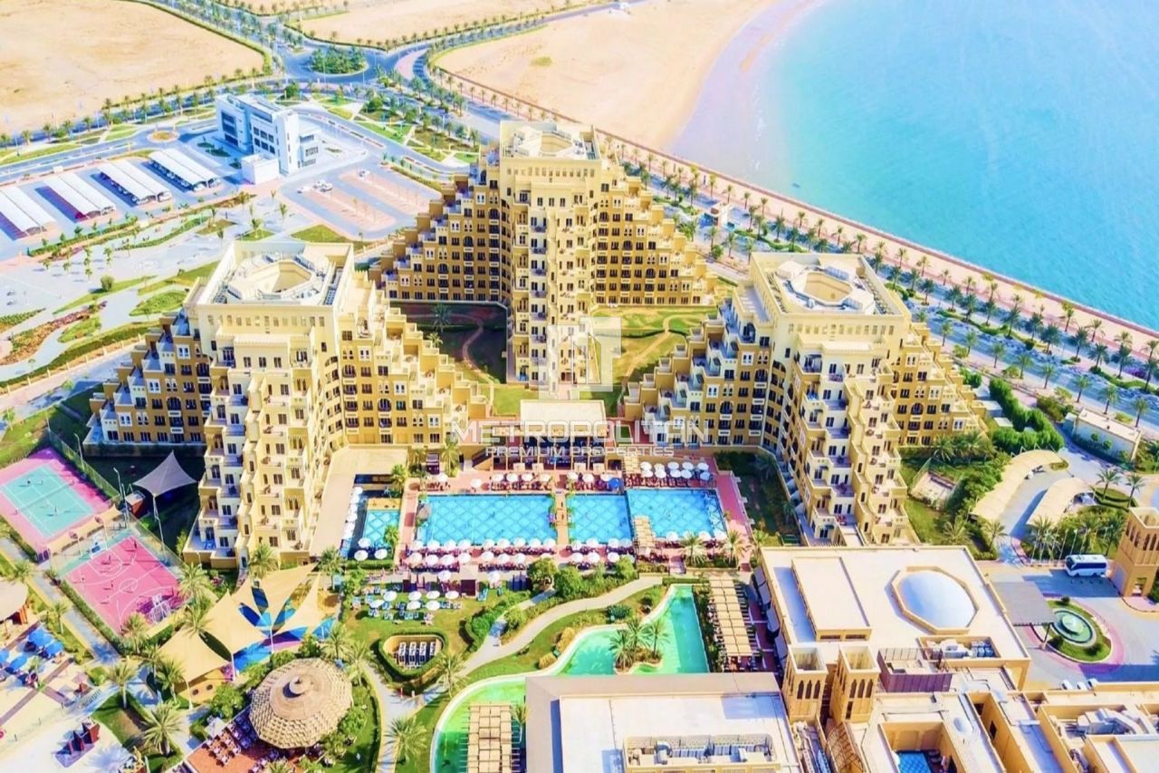 Apartment in Ras al-Khaimah, UAE, 51 m² - picture 1