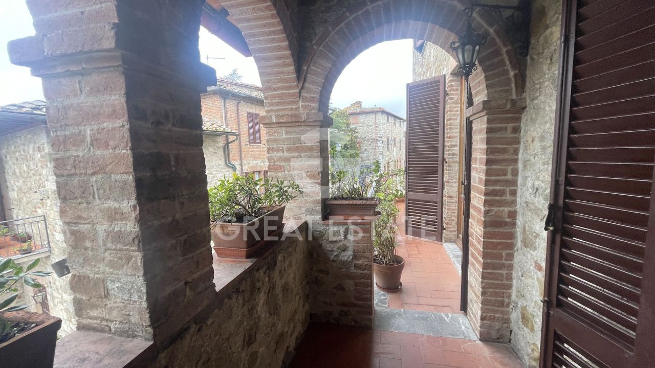 Appartamenti a Castelnuovo, Italia, 244.8 m² - foto 2