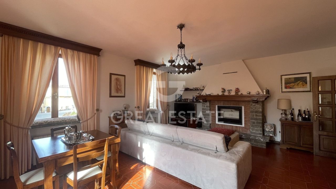 Appartamenti a Castelnuovo, Italia, 244.8 m² - foto 3