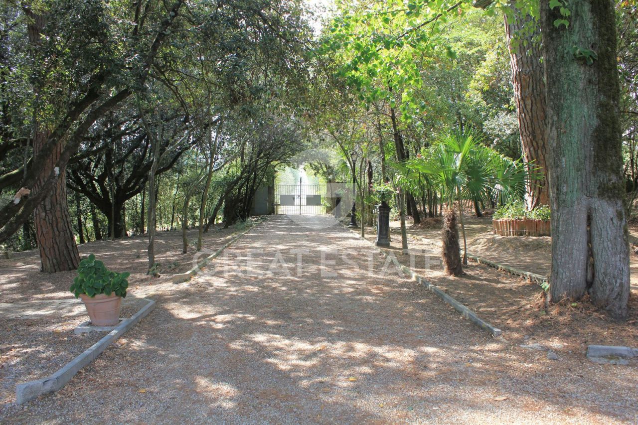 House in Foiano della Chiana, Italy, 755.95 m² - picture 7