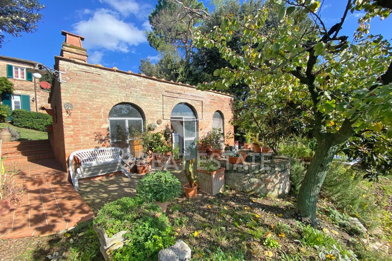 House in Foiano della Chiana, Italy, 755.95 m² - picture 8