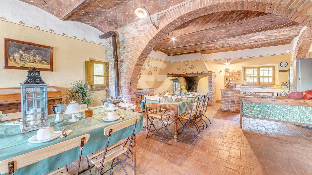 Maison à Foiano della Chiana, Italie, 484 m² - image 10