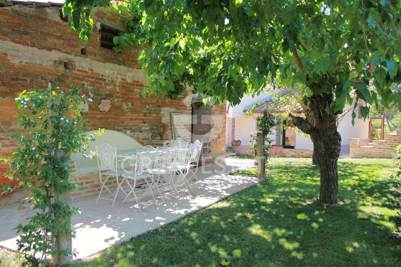 House in Foiano della Chiana, Italy, 755.95 m² - picture 16