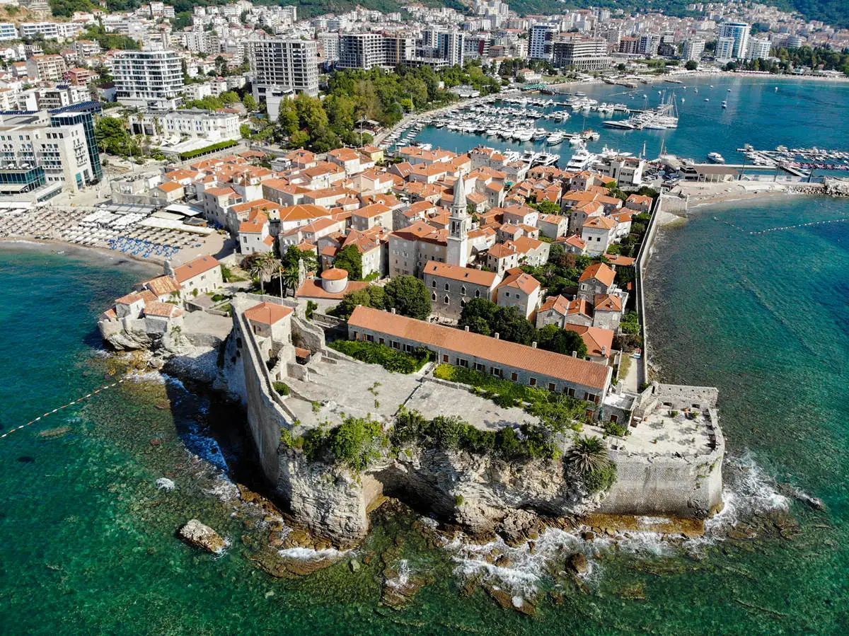 Office in Budva, Montenegro, 20 m² - picture 1