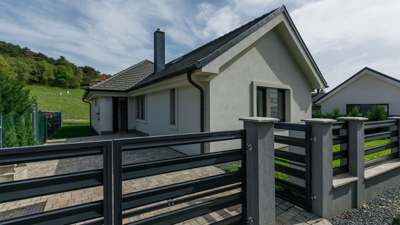Casa en Vonyarcvashegy, Hungría, 101 m² - imagen 1