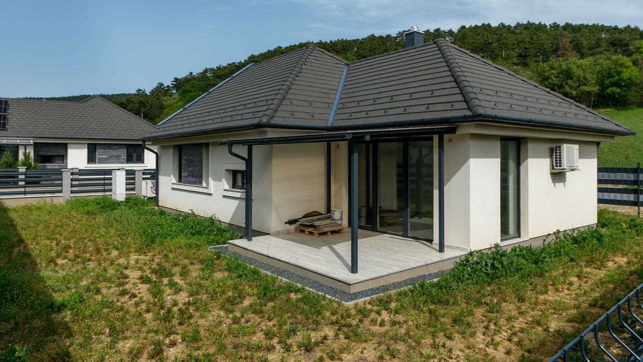Casa en Vonyarcvashegy, Hungría, 86 m² - imagen 1
