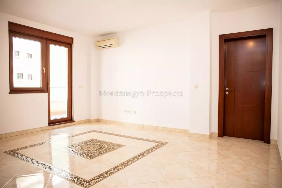 Apartamento en Becici, Montenegro, 62 m² - imagen 1