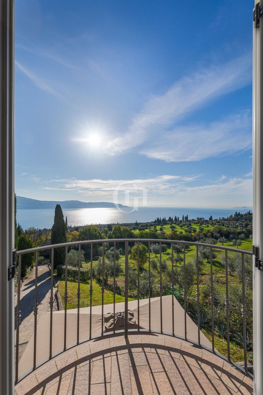 Villa por Lago de Garda, Italia, 280 m² - imagen 5