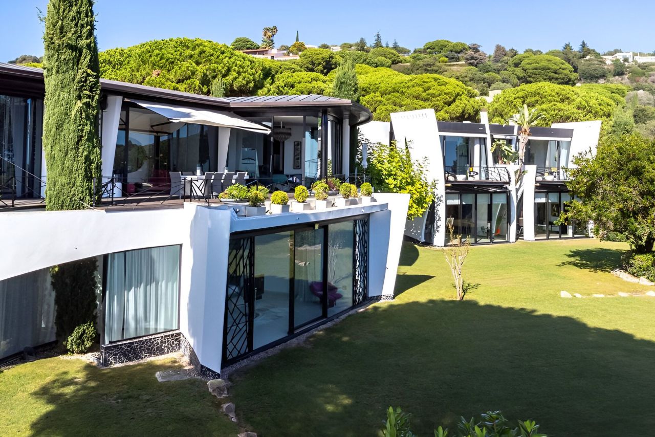 Villa in Sant Andreu de Llavaneres, Spanien, 1 700 m² - Foto 1