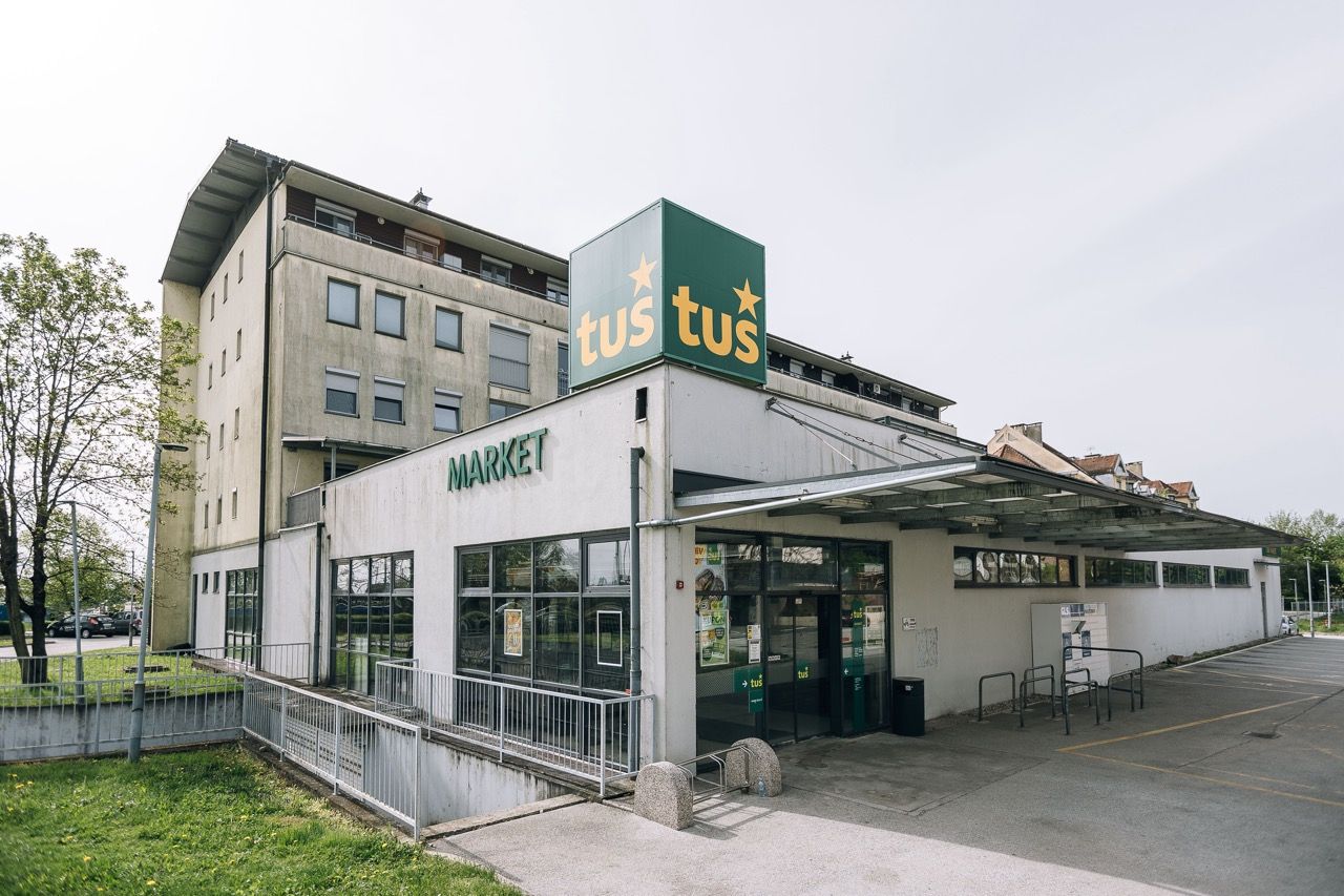 Boutique à Ptuj, Slovénie, 1 186 m² - image 2