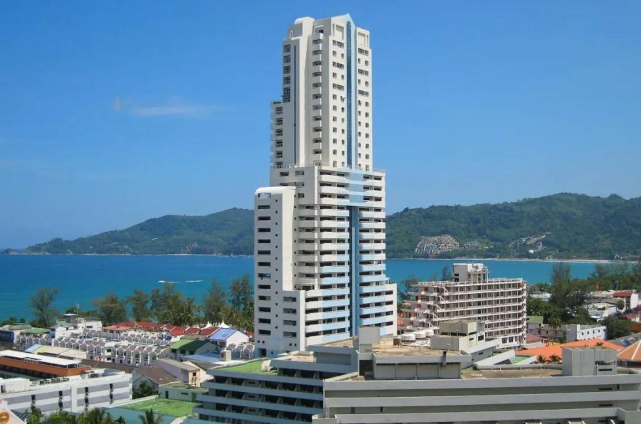 Casa adosada en Phuket, Tailandia, 378 m² - imagen 1