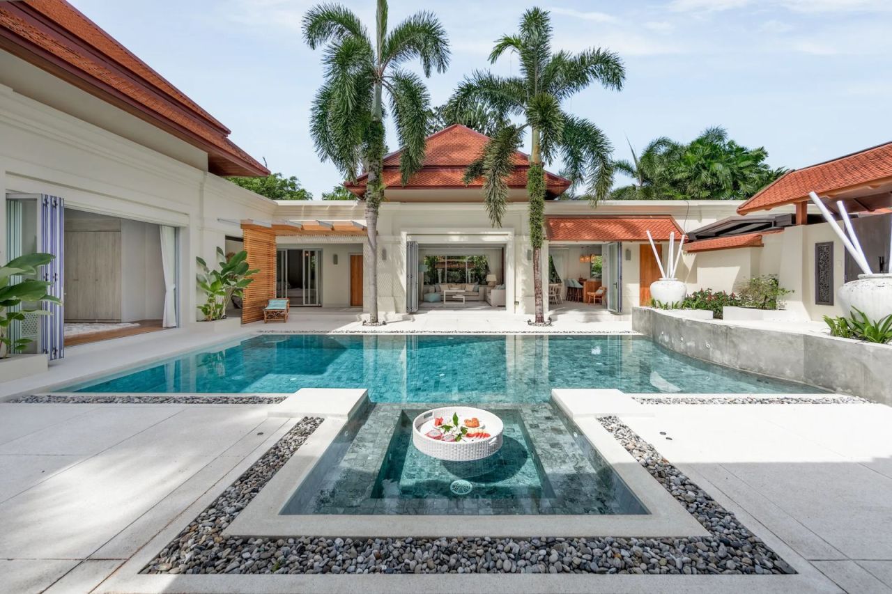Villa in Phuket, Thailand, 420 m² - picture 1