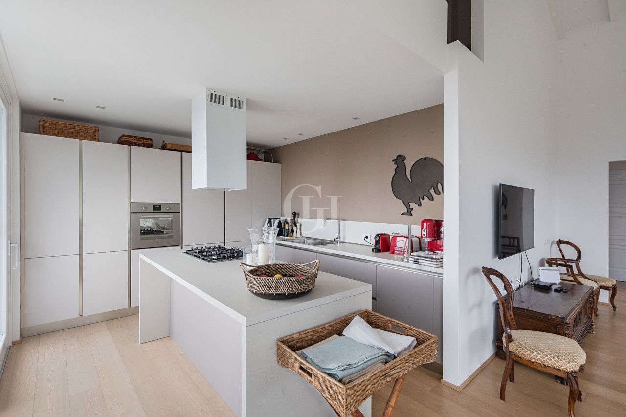 Villa por Lago de Garda, Italia, 500 m² - imagen 5