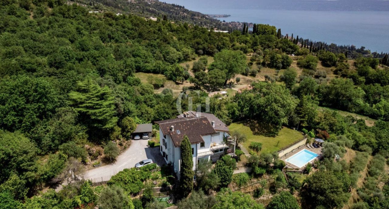 Villa por Lago de Garda, Italia, 500 m² - imagen 3
