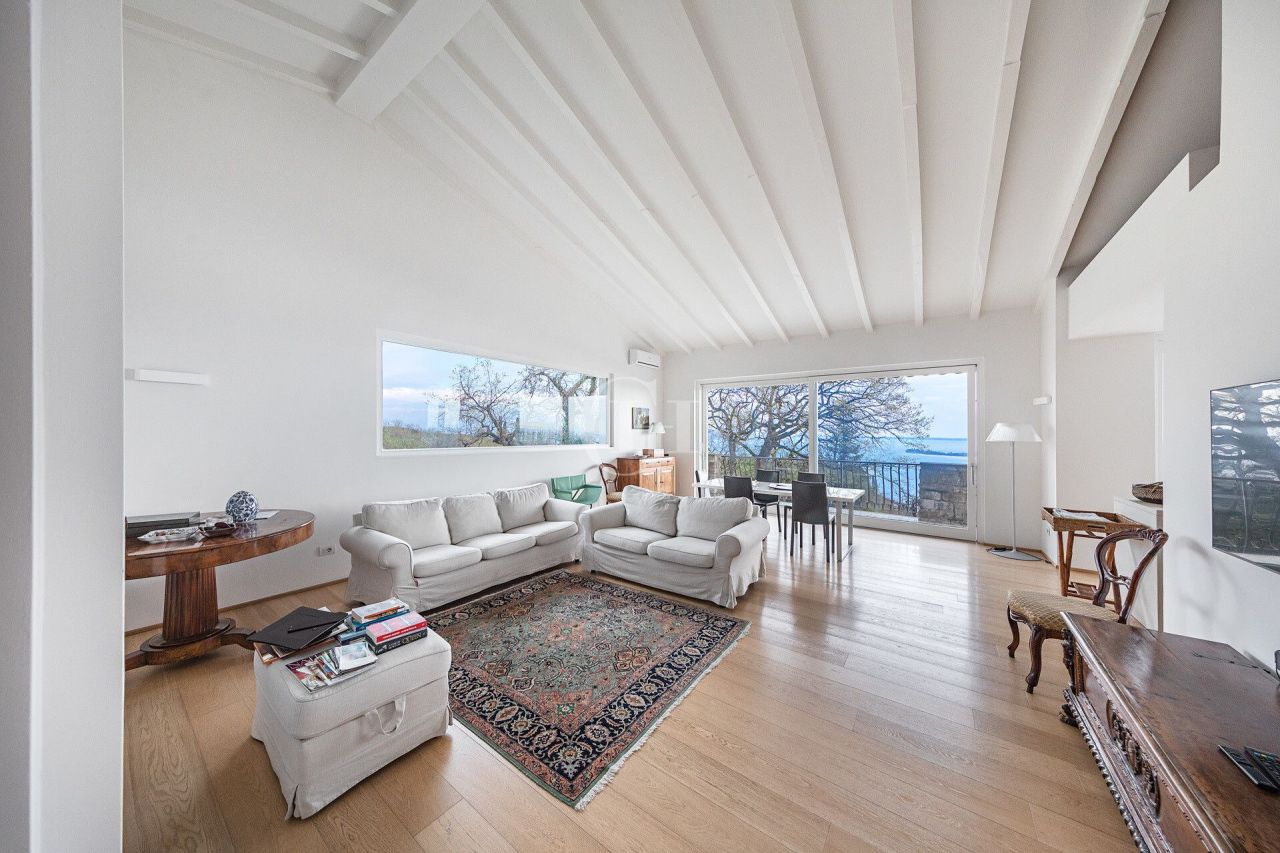 Villa por Lago de Garda, Italia, 500 m² - imagen 7