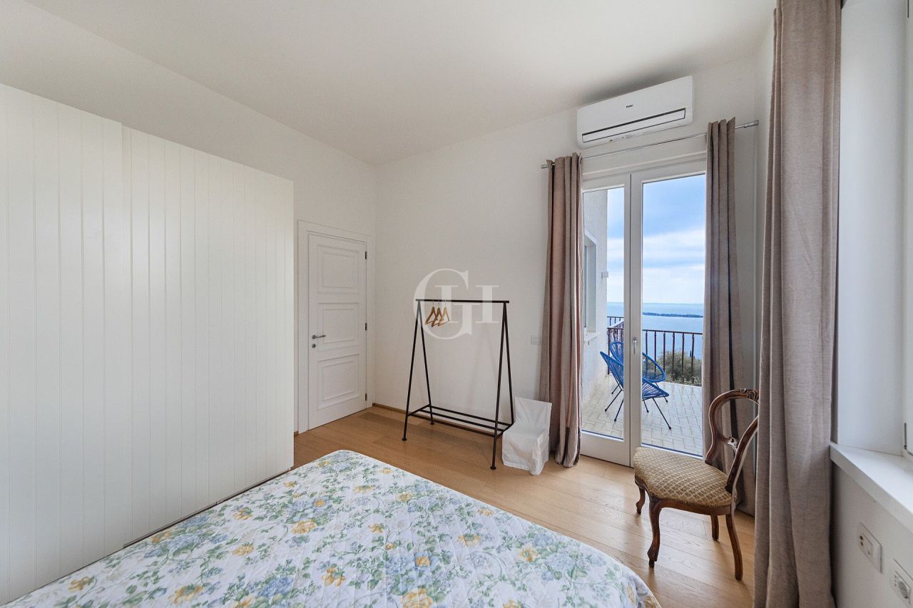 Villa por Lago de Garda, Italia, 500 m² - imagen 13