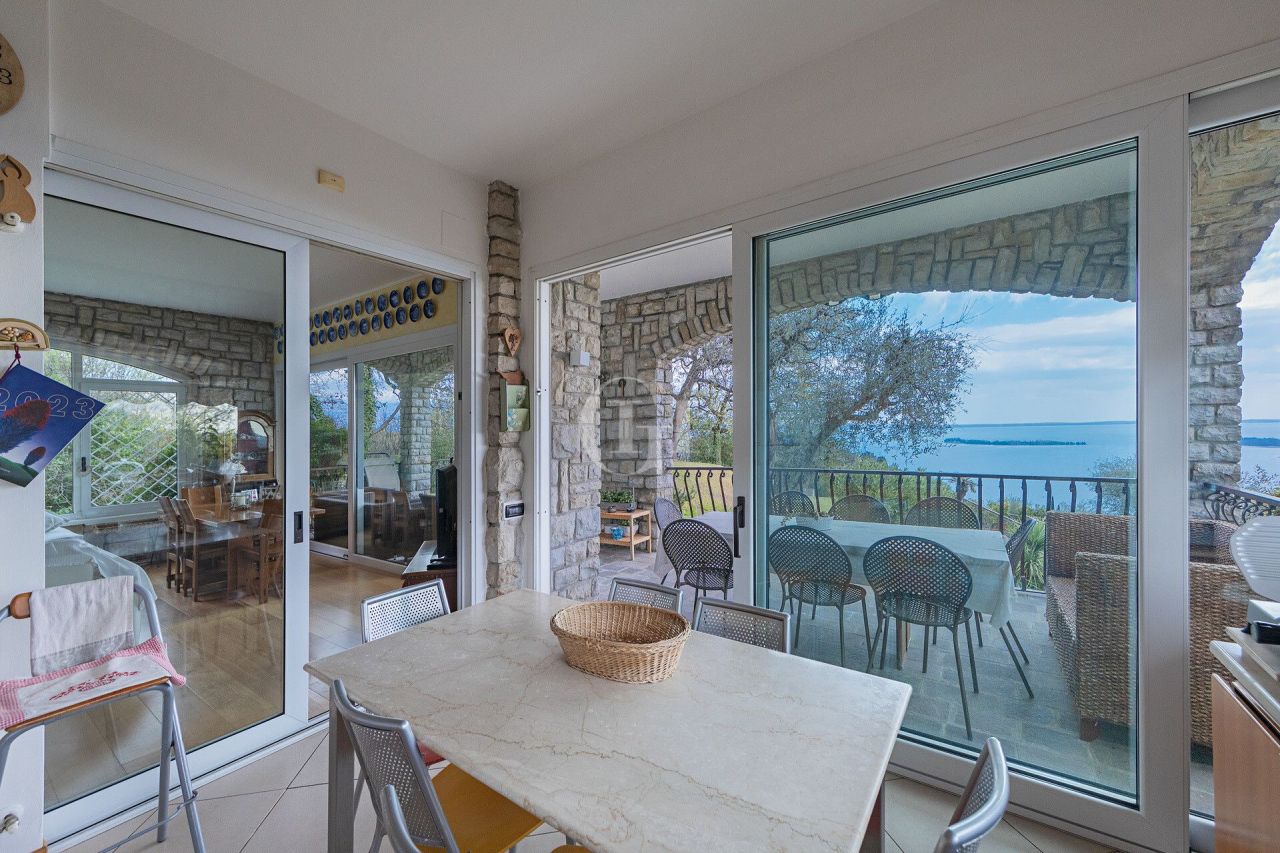 Villa por Lago de Garda, Italia, 500 m² - imagen 16