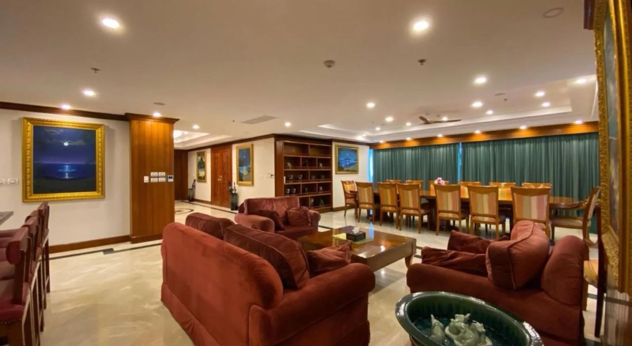 Casa adosada en Phuket, Tailandia, 841 m² - imagen 7