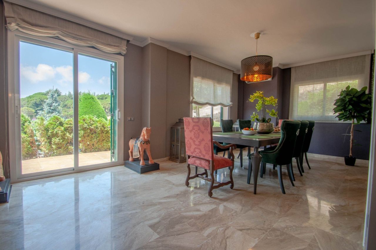 Maison à Sant Vicenc de Montalt, Espagne, 385 m² - image 6