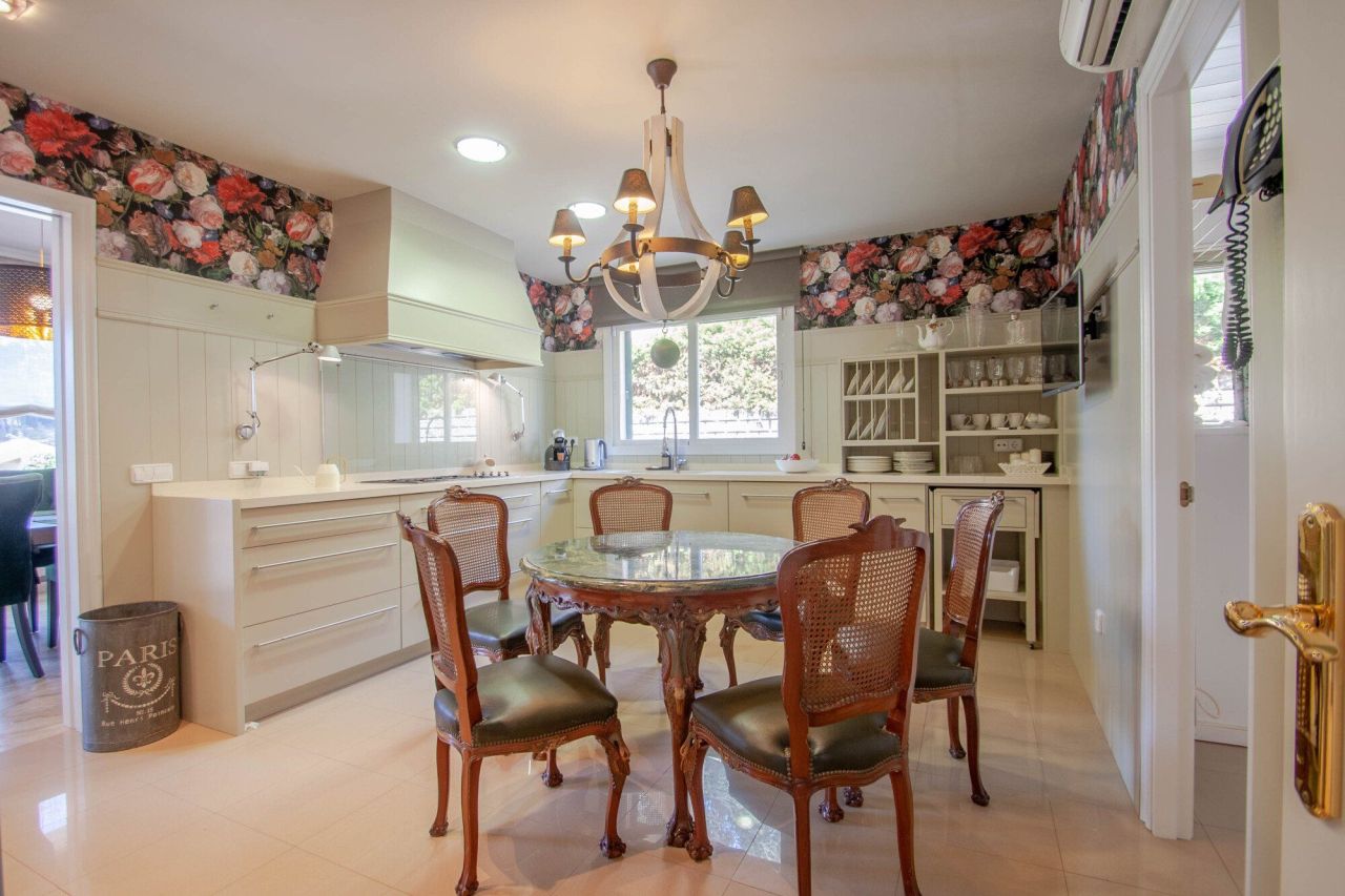 Maison à Sant Vicenc de Montalt, Espagne, 385 m² - image 13