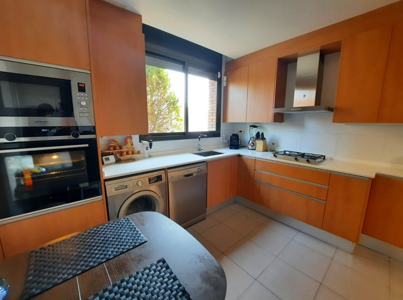 Appartement à El Masnou, Espagne, 119 m² - image 1