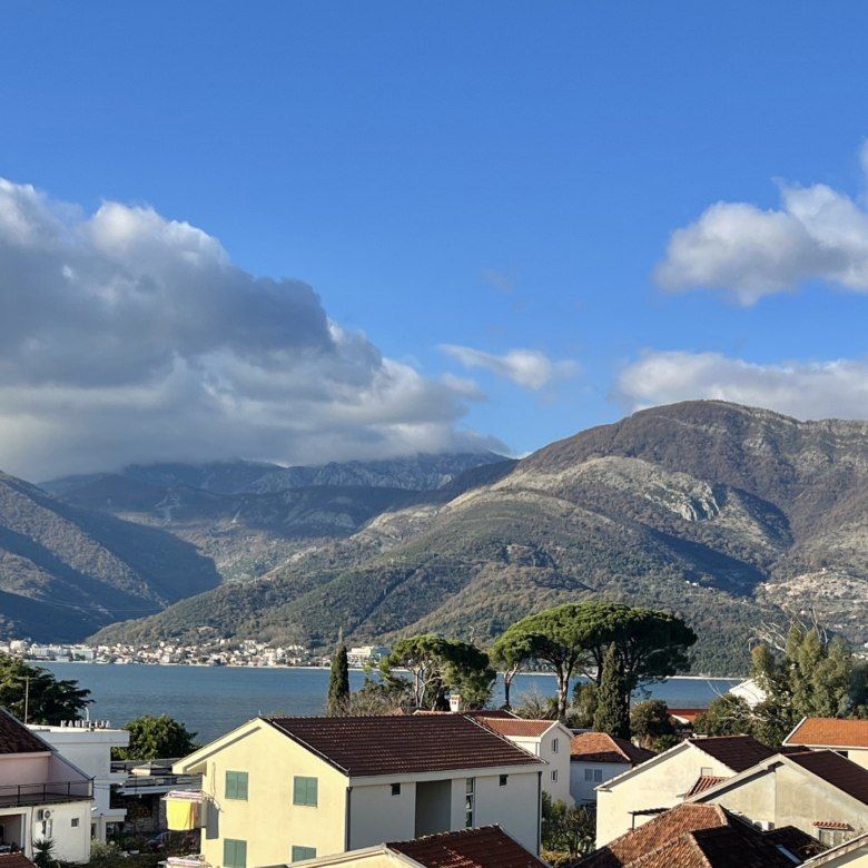 Flat in Tivat, Montenegro, 147 m² - picture 1