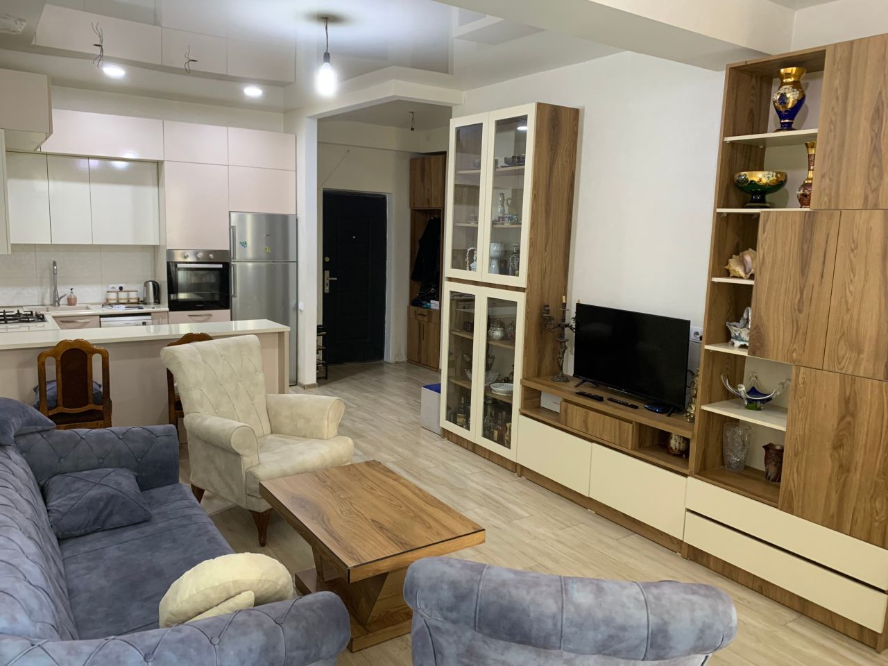 Piso en Tbilisi, Georgia, 63 m² - imagen 1
