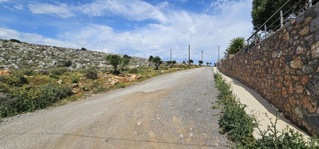 Land in Heraklion Prefecture, Greece, 2 600 m² - picture 1