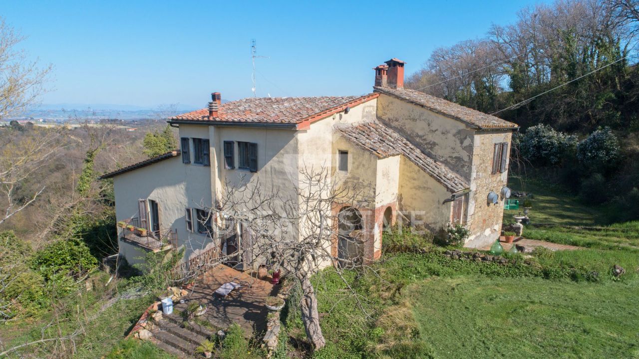 House in Montepulciano, Italy, 382.9 m² - picture 10