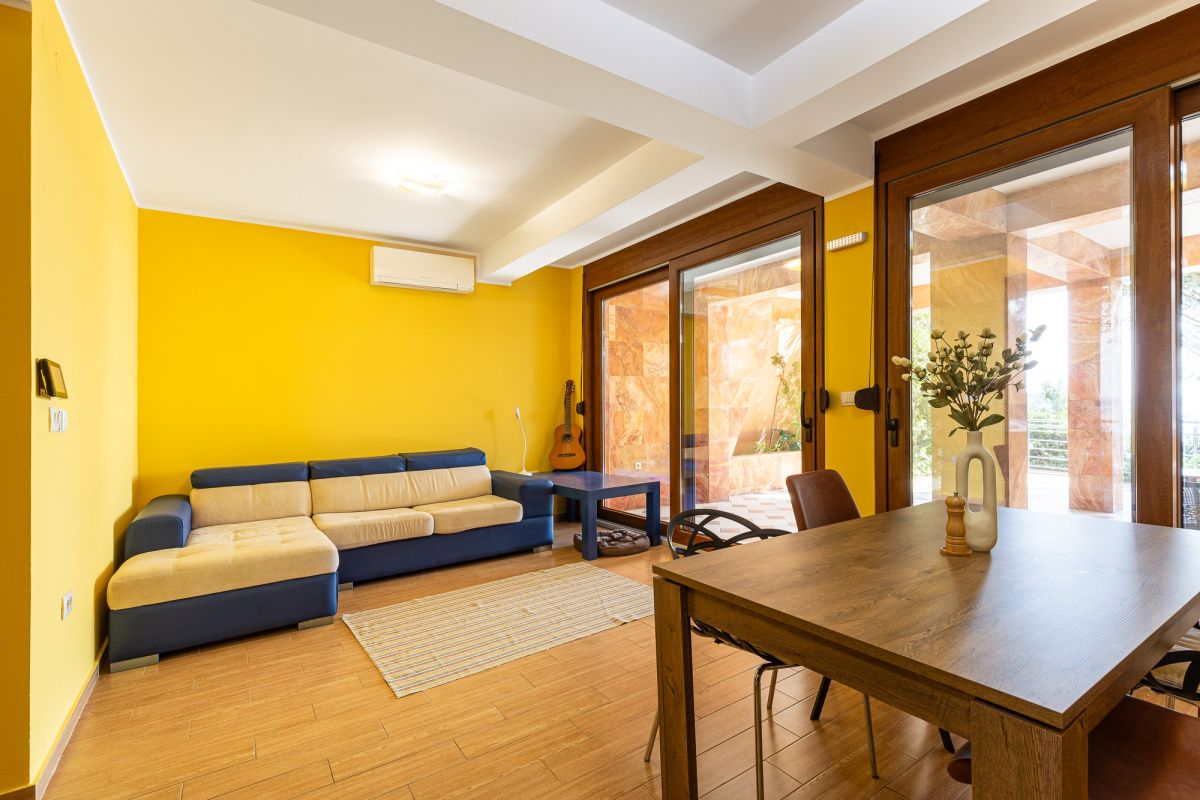 House in Bar, Montenegro, 400 m² - picture 5