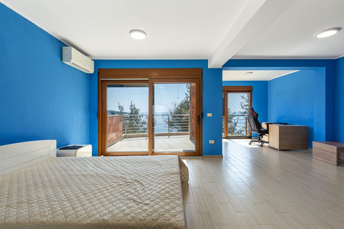 House in Bar, Montenegro, 400 m² - picture 14