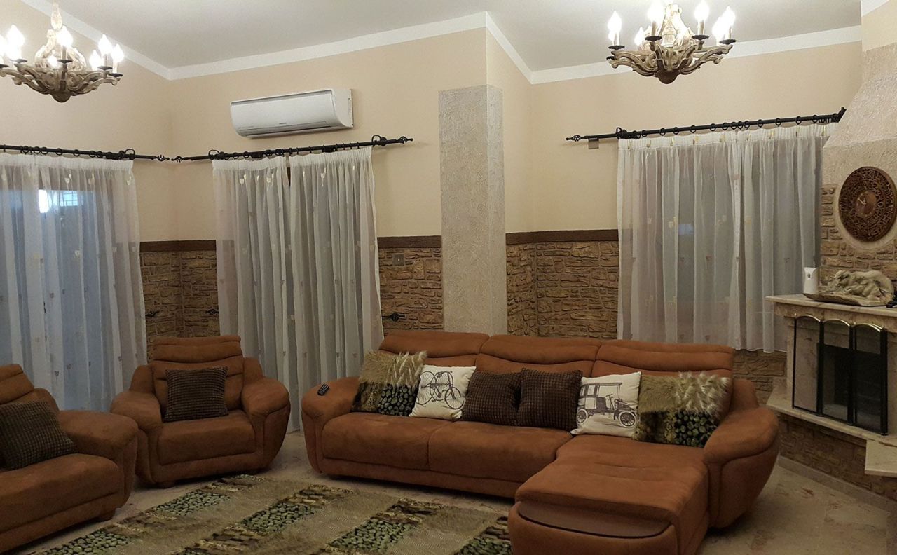 Ático en Kyrenia, Chipre, 256 m² - imagen 1