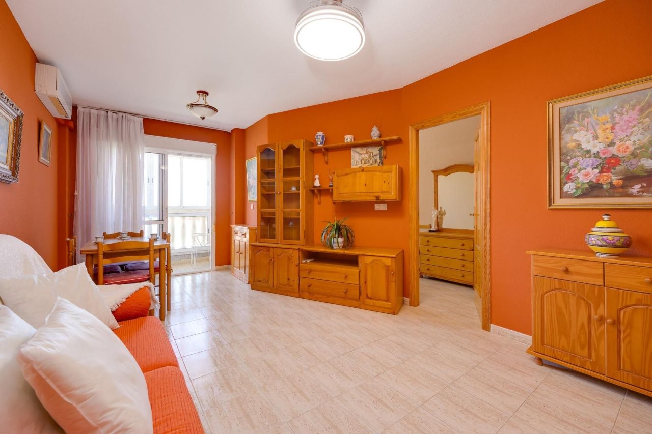 Appartement à Torrevieja, Espagne, 55 m² - image 1