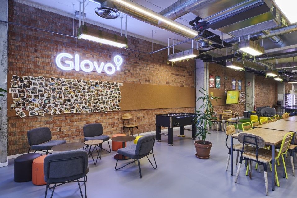 Geschäft in Barcelona, Spanien, 1 562 m² - Foto 1